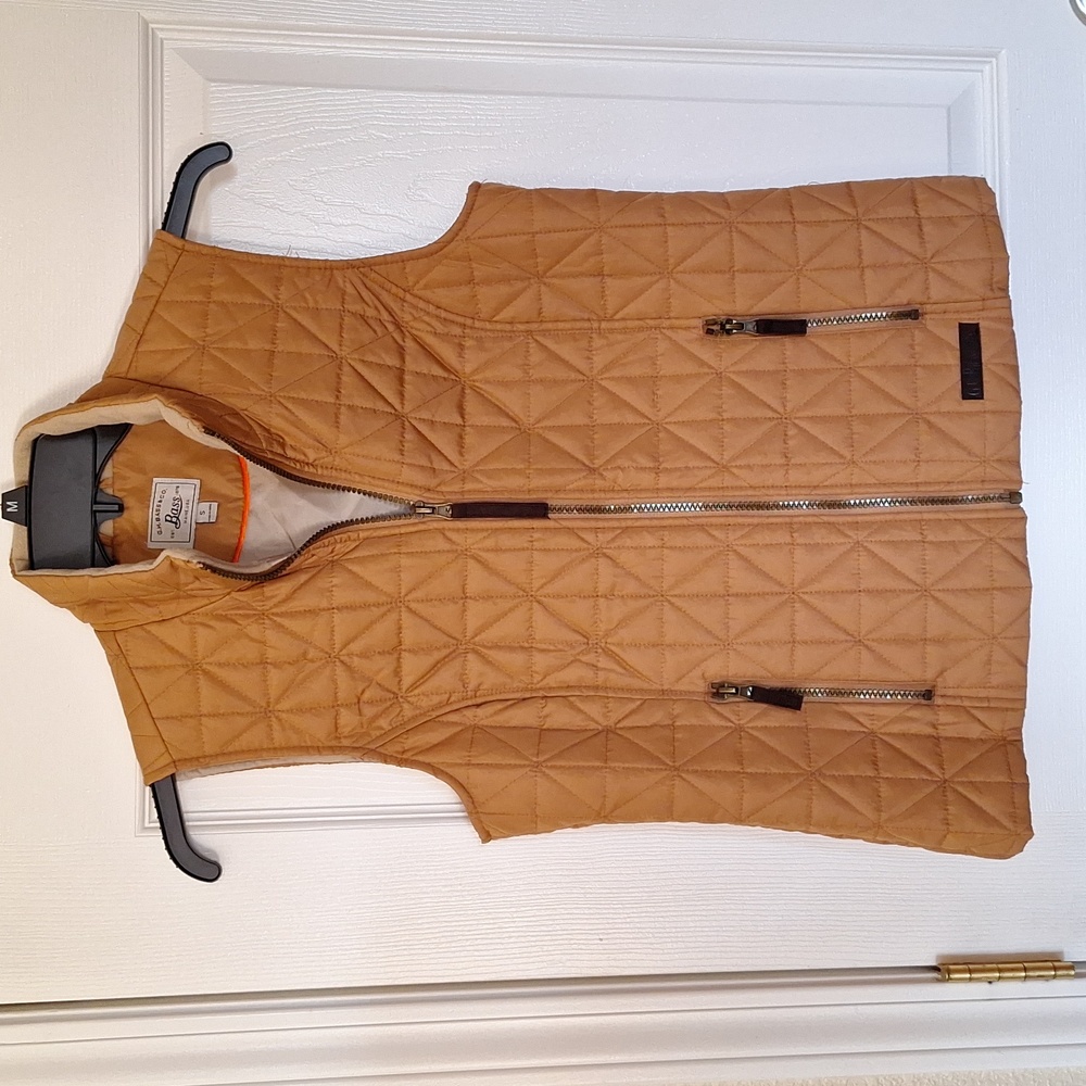 GH Bass Ladies Tan Quilted Packable Vest size S